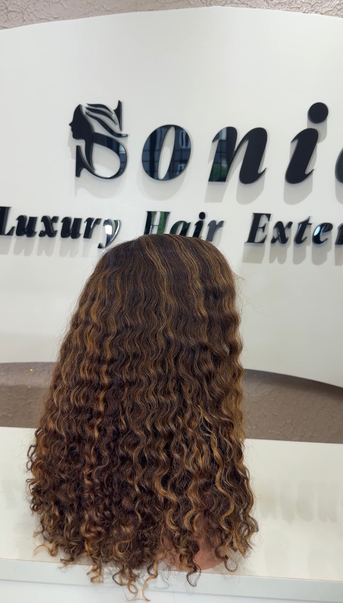 18” Nenye Curls | Honey Brown Ombré | Raw