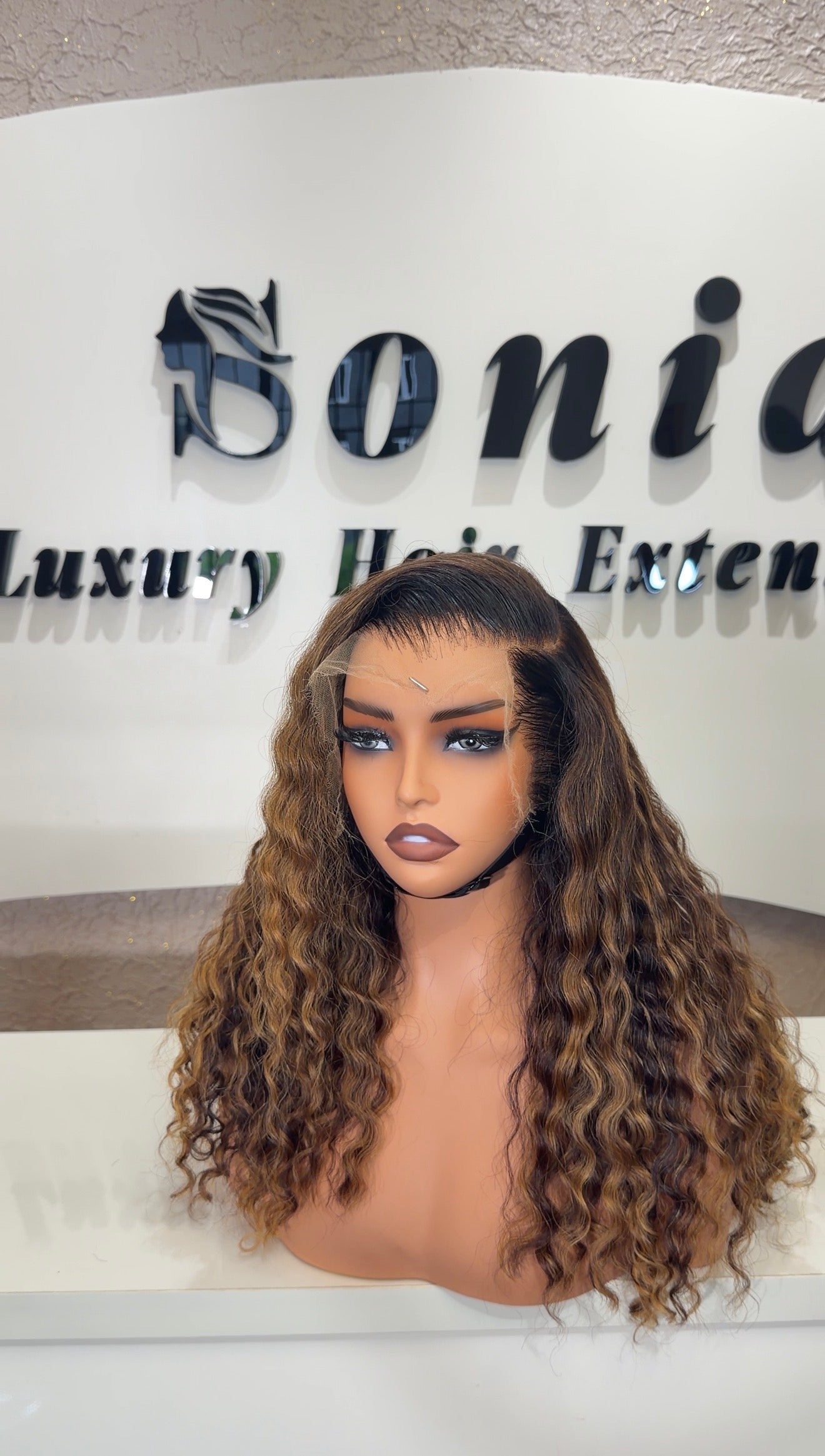 18” Nenye Curls | Honey Brown Ombré | Raw